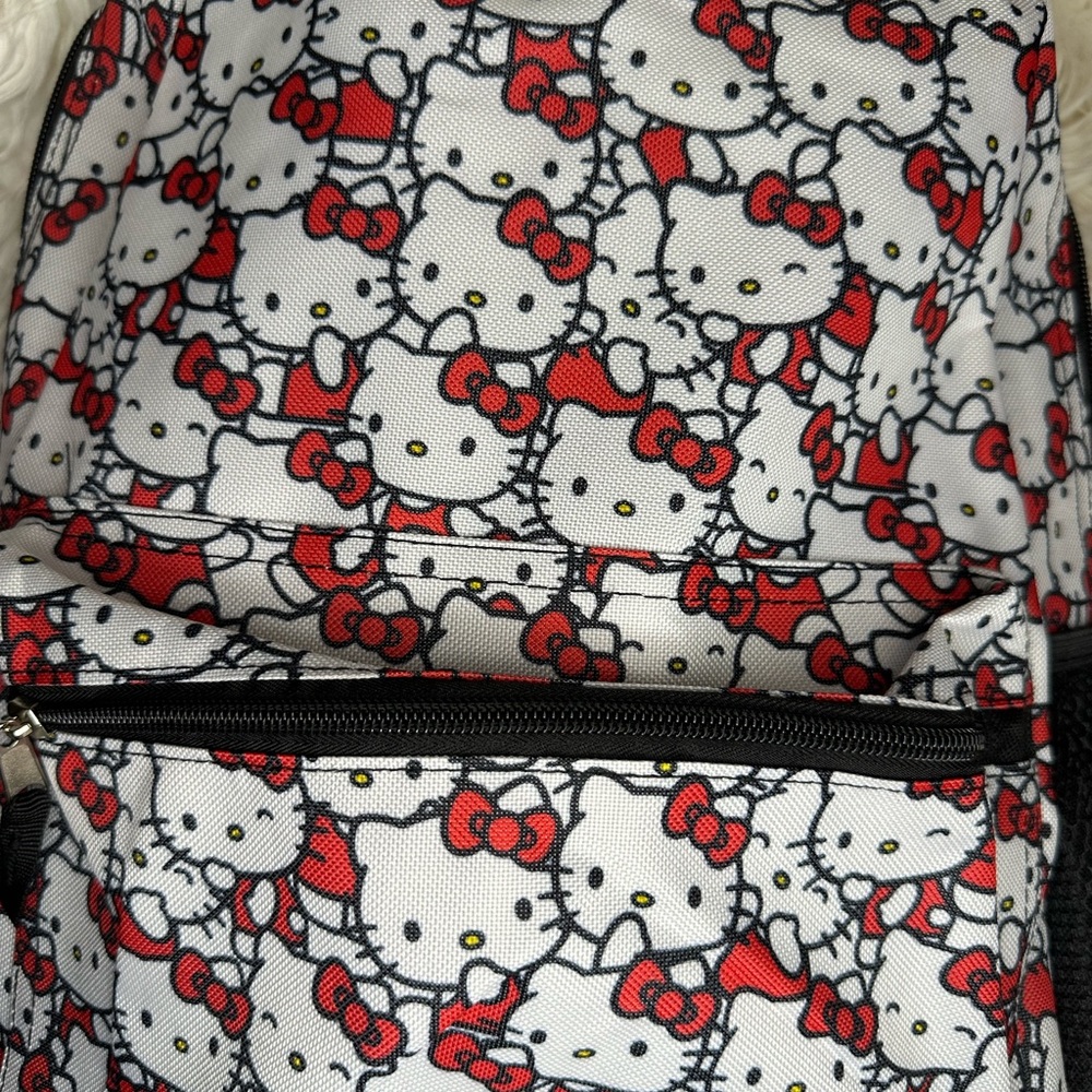 Hello Kitty Backpack - Picture 6 of 6